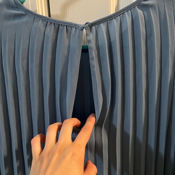 Blue top - Picture 5 of 6